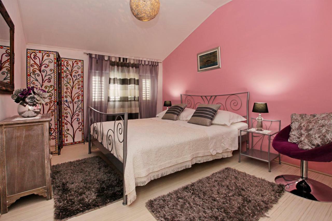 Apartment Ambroz Vela Luka Exteriör bild