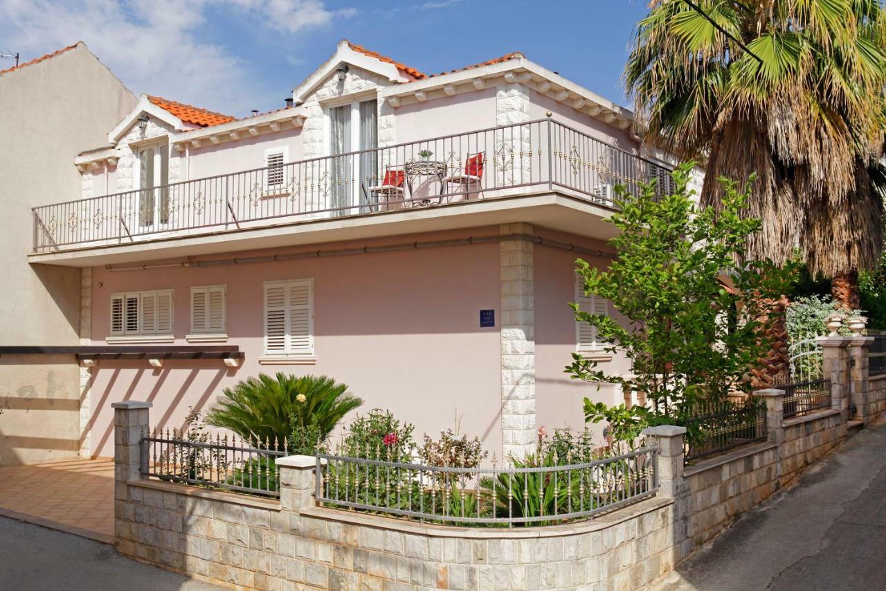 Apartment Ambroz Vela Luka Exteriör bild